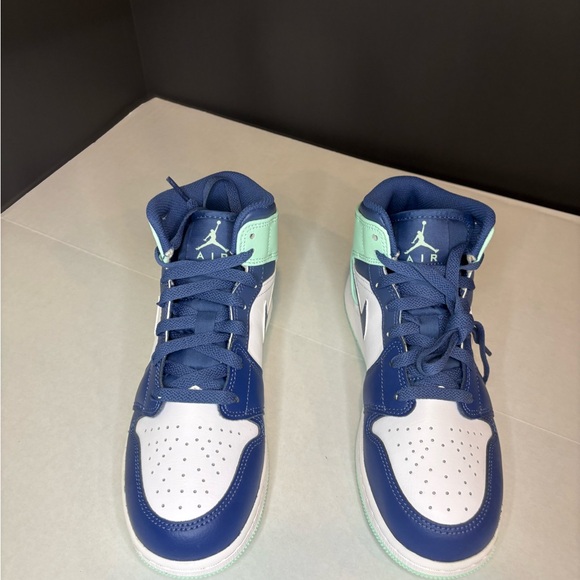Nike Air Jordan 1 Mid (GS) “blue mint” - Picture 1 of 4